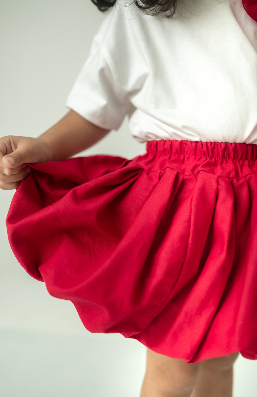 Scarlet Big-Bow Party Set