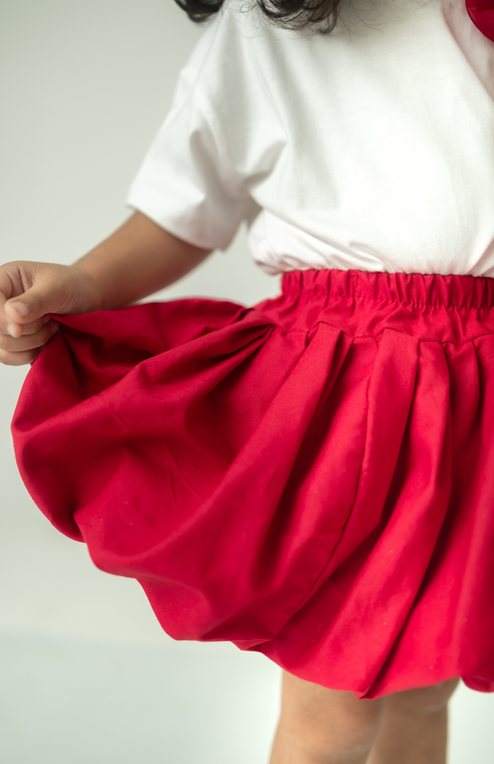 Scarlet Big-Bow Party Set